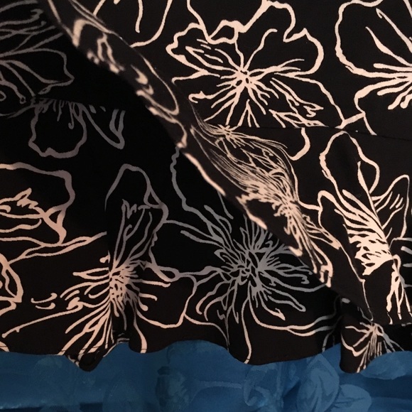 White House Black Market Floral Skirt - Picture 2 of 2